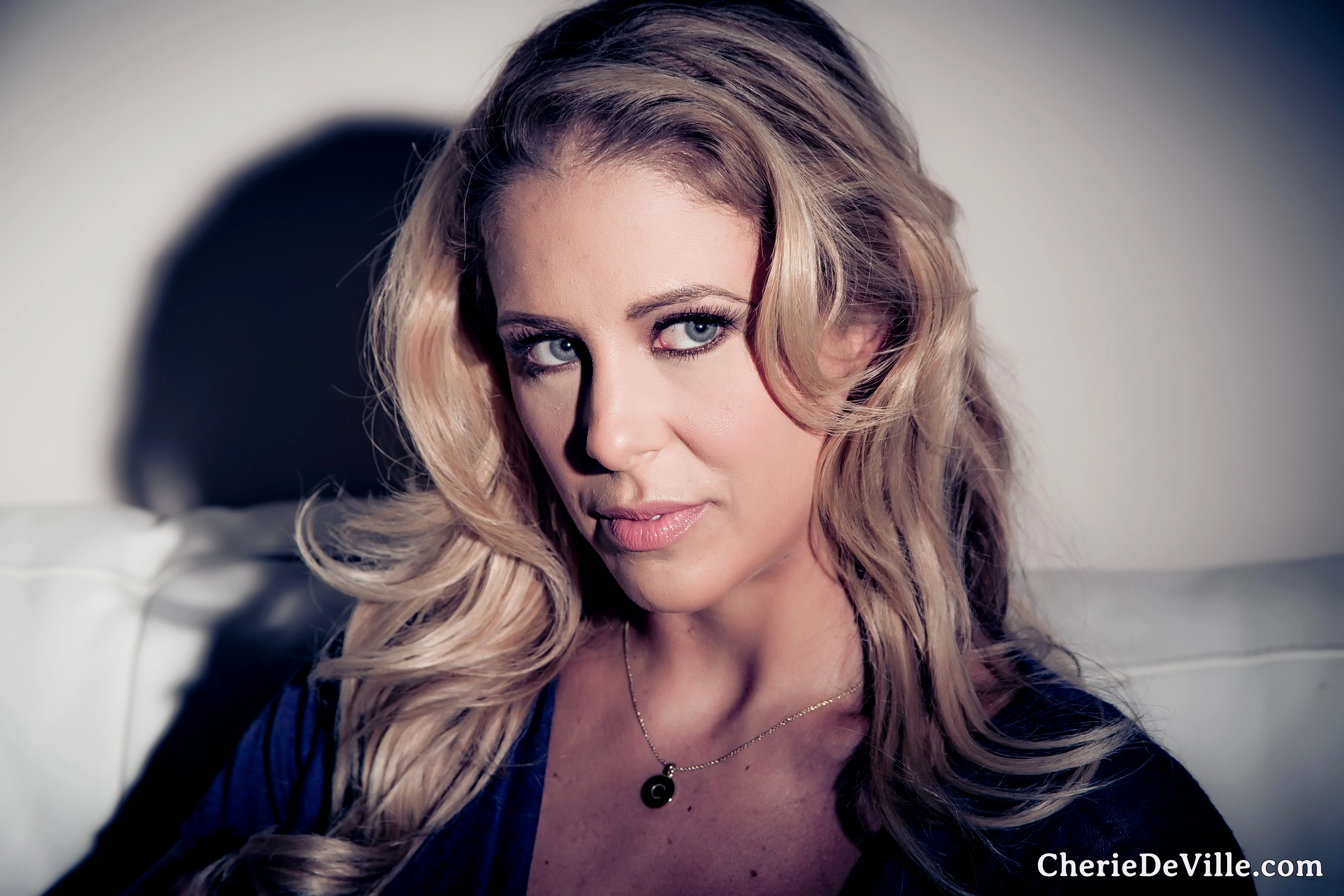 Cherie Deville - Seduciéndote | Picture (22)